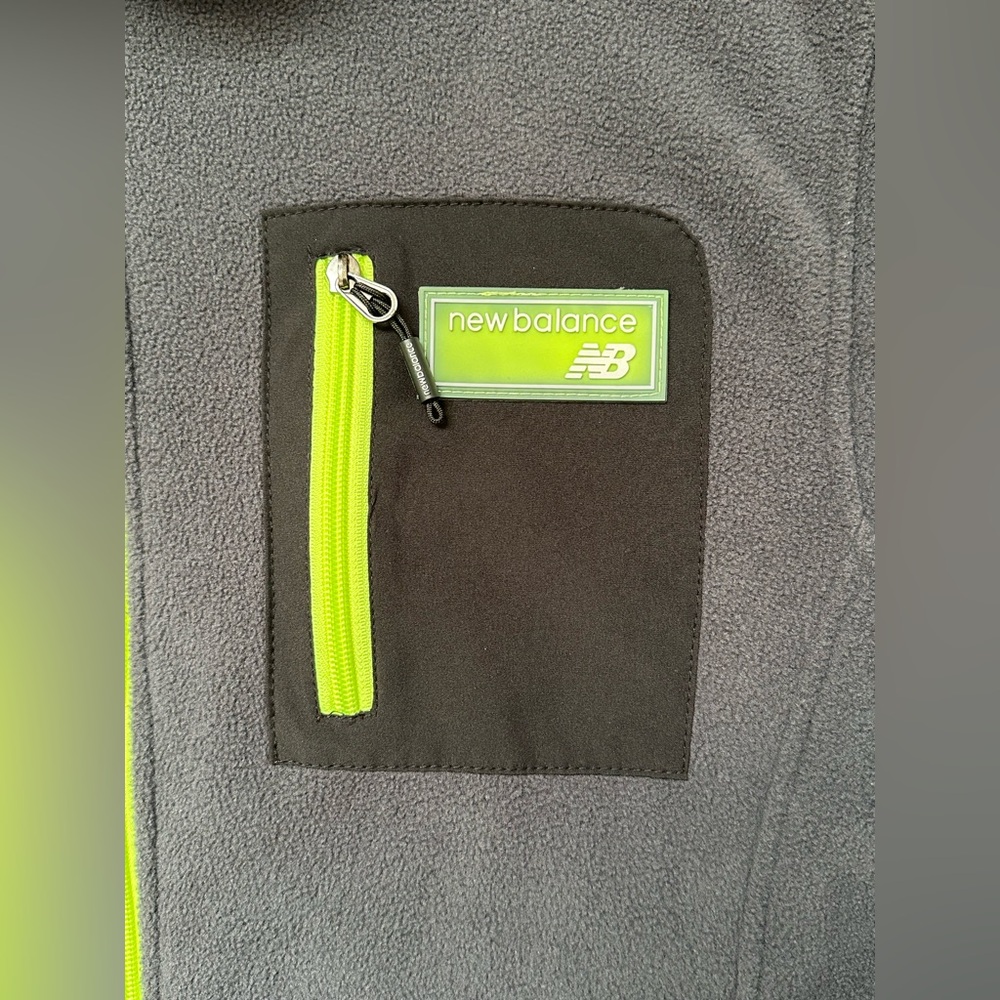 EUC New Balance Jacket Windbreaker Size M Charcoal Fleece with Neon Highlights - Picture 5 of 9